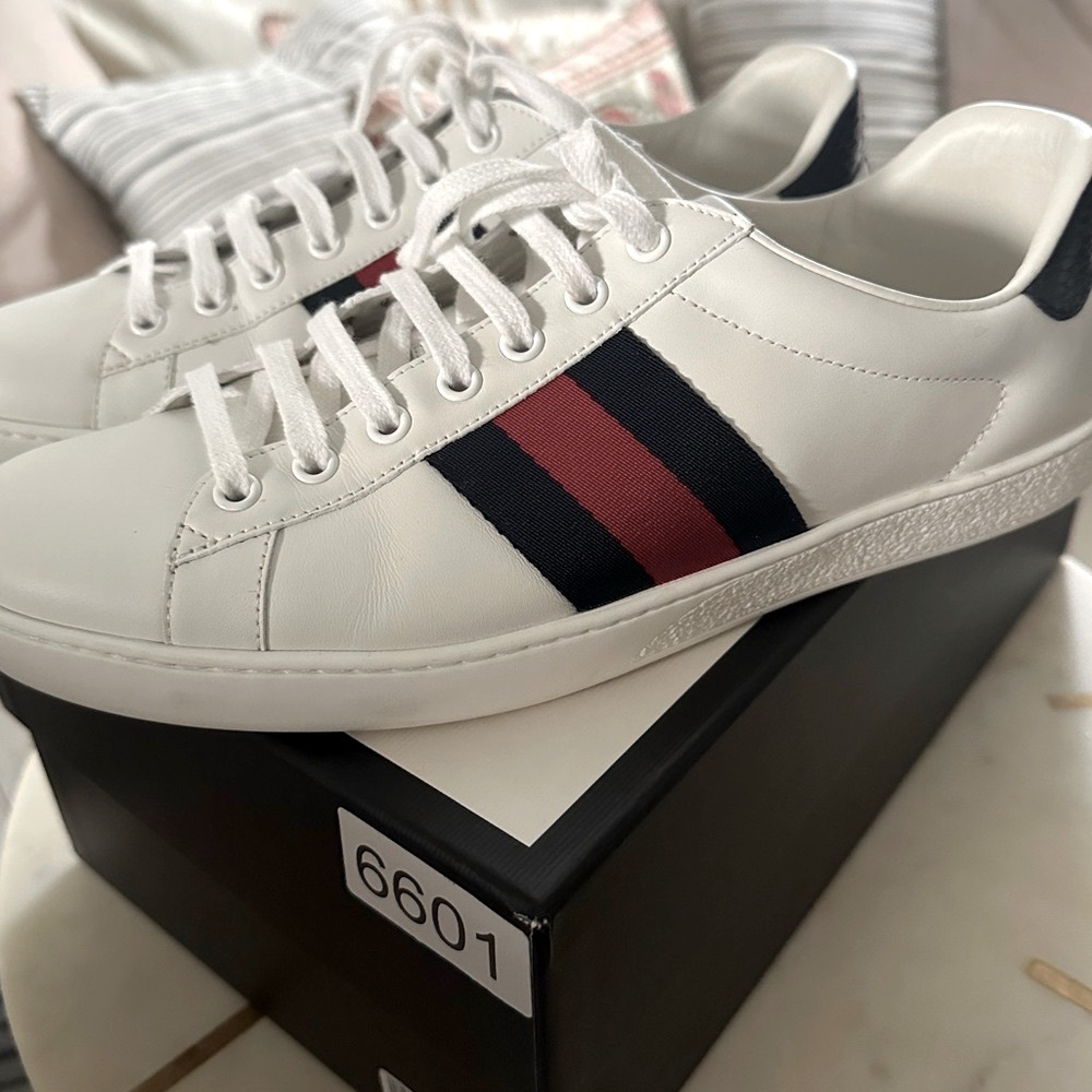 Authentic Gucci Ace Leather M 8 / W 9.5 White Blue Red 386750 Sneakers